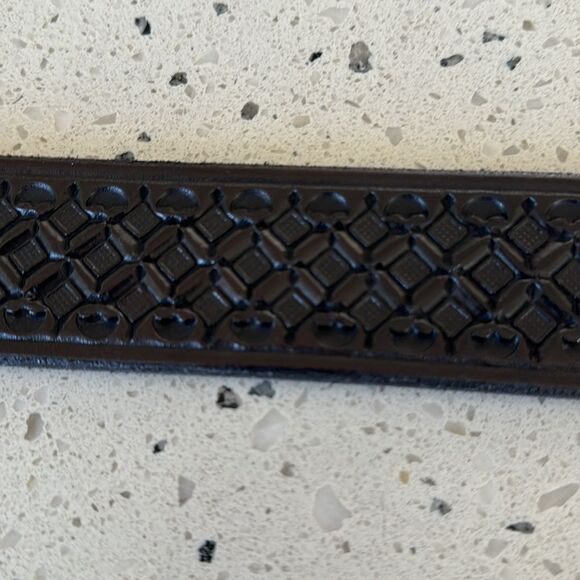 Genuine Leather Men’s Black Embossed Work Casual Belt Size 38 - Picture 9 of 12